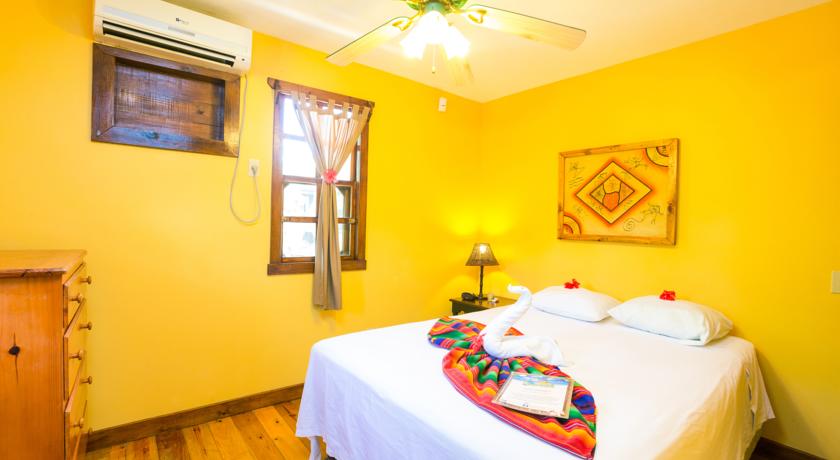 Imagen de la habitación del Hotel Bananarama Dive and Beach Resort. Foto 4