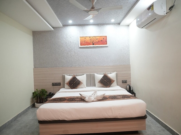 Imagen de la habitación del Hotel Banaras Palace. Foto 4