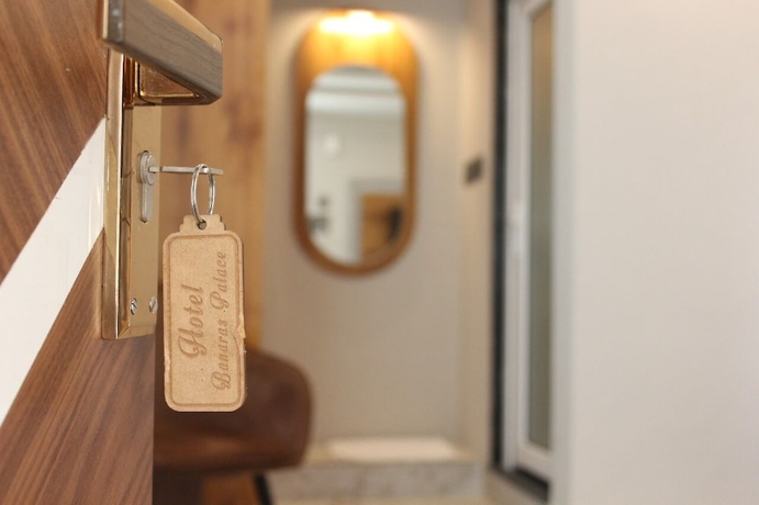 Imagen de la habitación del Hotel Banaras Palace. Foto 6