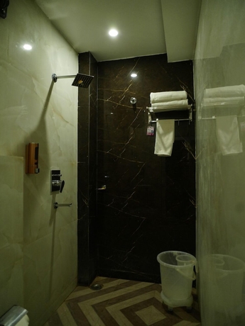 Imagen de la habitación del Hotel Banaras Palace. Foto 14