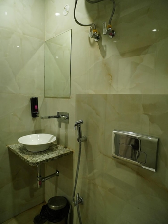 Imagen de la habitación del Hotel Banaras Palace. Foto 15