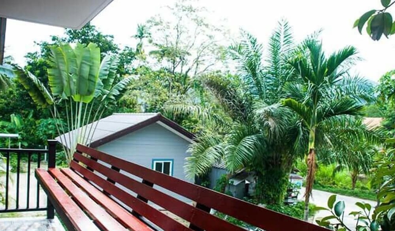 Imagen de la habitación del Hotel Banchomchan. Foto 12
