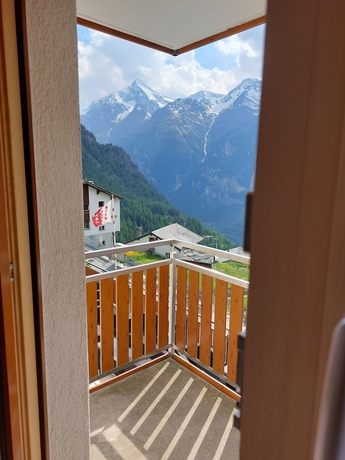 Imagen de los exteriores del Hotel BandB Alpenr&ouml;sli. Foto 14