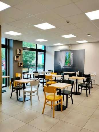 Imagen del bar/restaurante del Hotel BandB Cambrai. Foto 2