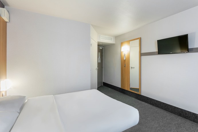 Imagen de la habitación del Hotel BandB HOTEL B&eacute;ziers. Foto 11