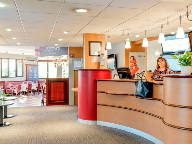 Imagen de los interiores del Hotel BandB HOTEL Lourdes Centre. Foto 19