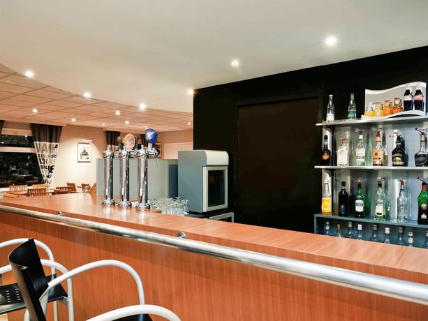 Imagen del bar/restaurante del Hotel BandB Hotel Lille Villeneuve D'Ascq Grand Stade. Foto 4