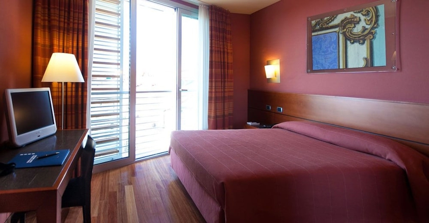 Imagen de la habitación del Hotel BandB Imperia Rossini al Teatro. Foto 2