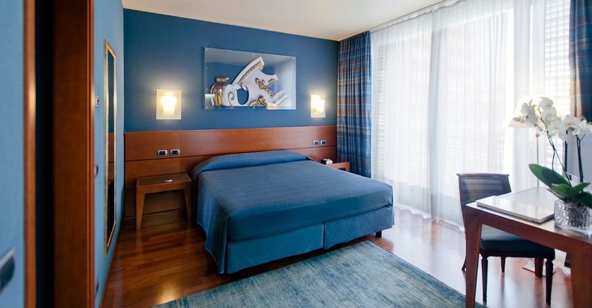 Imagen de la habitación del Hotel BandB Imperia Rossini al Teatro. Foto 13