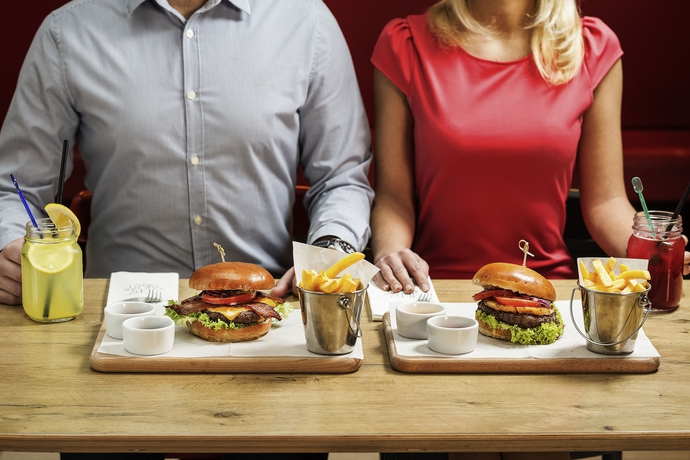 Imagen del bar/restaurante del Hotel BandB Kielce Centrum. Foto 7