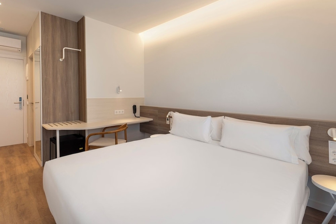 Imagen de la habitación del Hotel BandB Madrid Vallecas Ensanche. Foto 11
