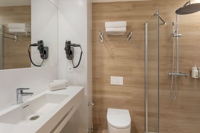 Imagen de la habitación del Hotel BandB Madrid Vallecas Ensanche. Foto 13