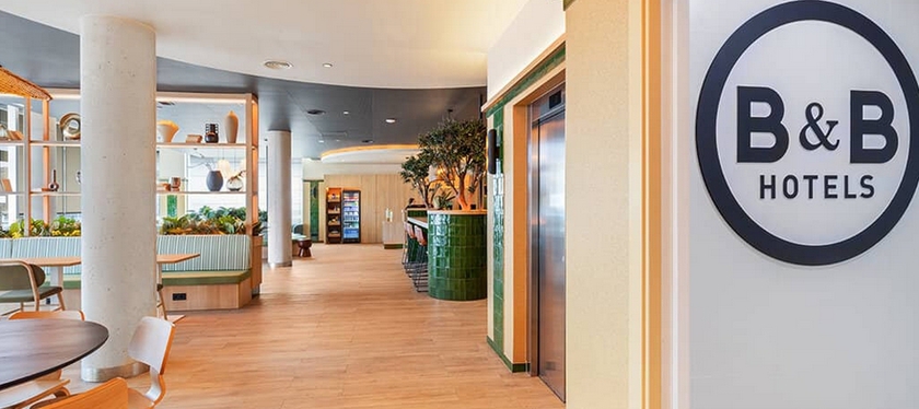 Imagen de los interiores del Hotel BandB Murcia Thader. Foto 12