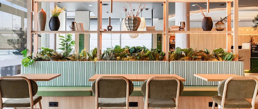 Imagen del bar/restaurante del Hotel BandB Murcia Thader. Foto 3