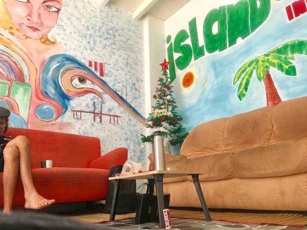 Imagen de los interiores del Hotel BandL Islanders Inn - Hostel. Foto 19