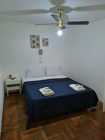 Imagen de la habitación del Hotel BandN. Foto 16