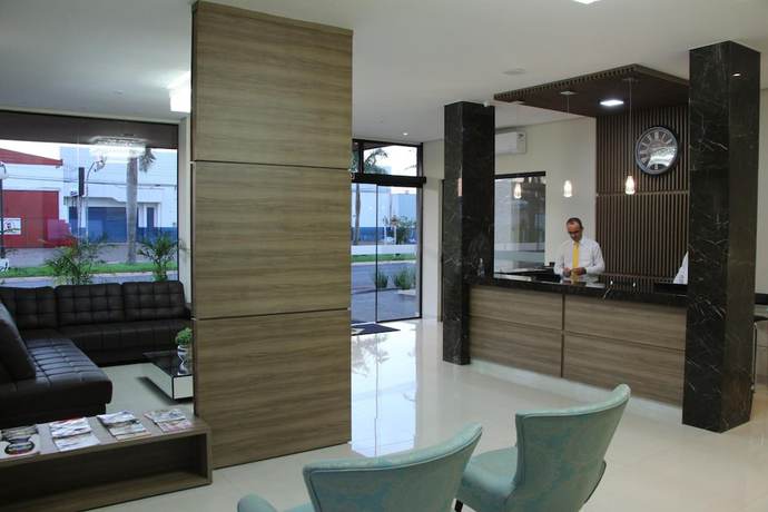 Imagen de los interiores del Hotel BandS. Foto 20