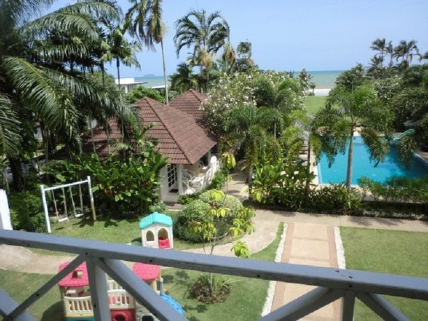 Imagen general del Hotel Bandara On Sea. Foto 10