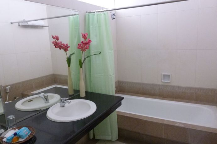 Imagen de la habitación del Hotel Bandara Purigarden Semarang. Foto 7