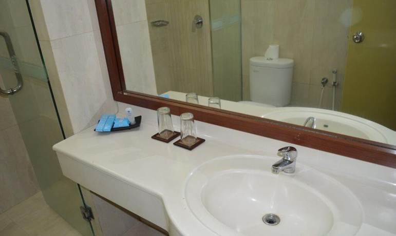 Imagen de la habitación del Hotel Bandara Purigarden Semarang. Foto 10