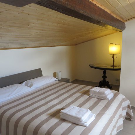 Imagen de la habitación del Hotel Bandb Al Teatro Massimo. Foto 11