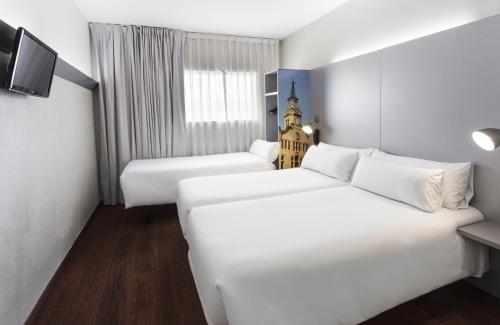 Imagen de la habitación del Hotel Bandb Barcelona Granollers. Foto 6