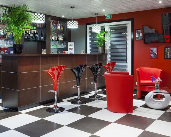 Imagen de los interiores del Hotel Bandb Bretigny-sur-orge. Foto 6