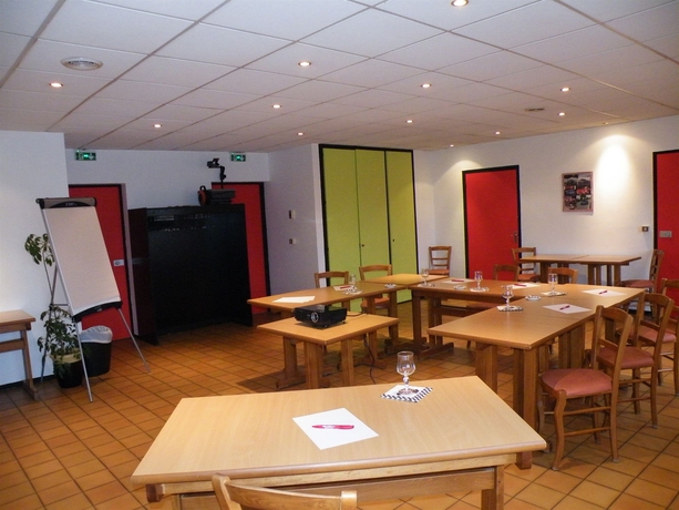 Imagen de los interiores del Hotel Bandb Bretigny-sur-orge. Foto 7