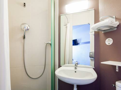 Imagen de la habitación del Hotel Bandb Calais Centre Saint-pierre. Foto 4