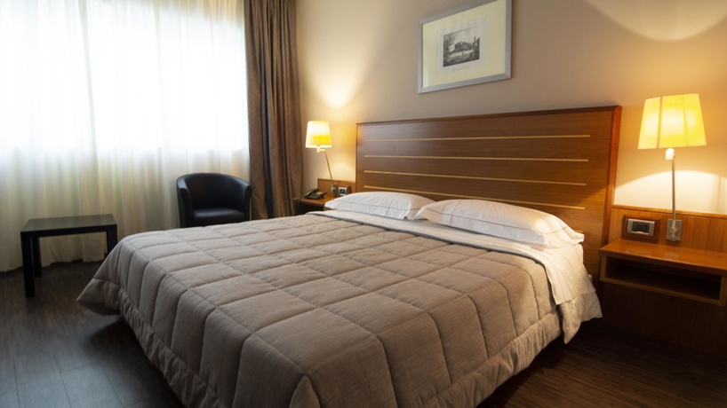 Imagen de la habitación del Hotel Bandb Cuneo Cristal. Foto 6