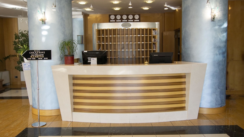 Imagen de los interiores del Hotel Bandb Cuneo Cristal. Foto 19