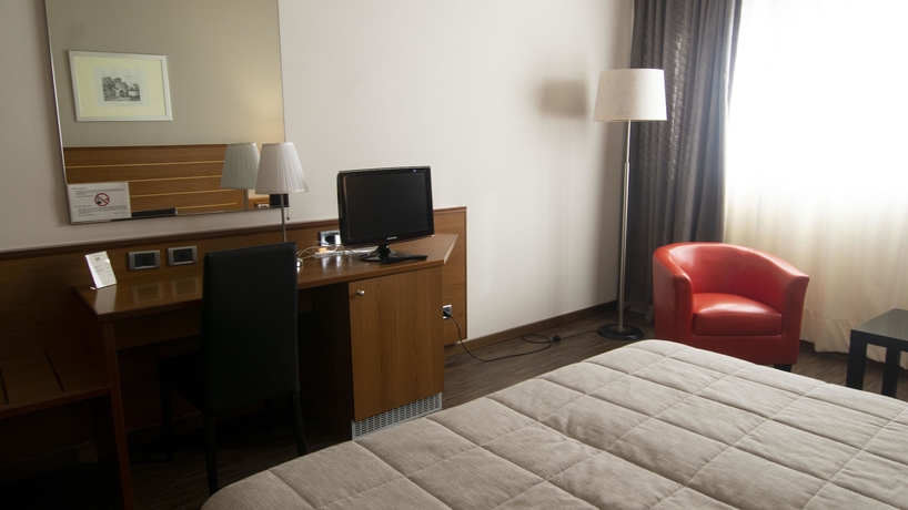 Imagen de la habitación del Hotel Bandb Cuneo Cristal. Foto 9