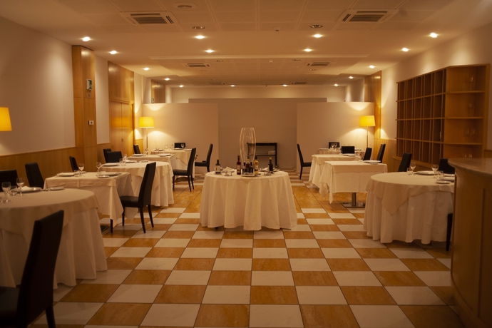 Imagen del bar/restaurante del Hotel Bandb Cuneo Cristal. Foto 2