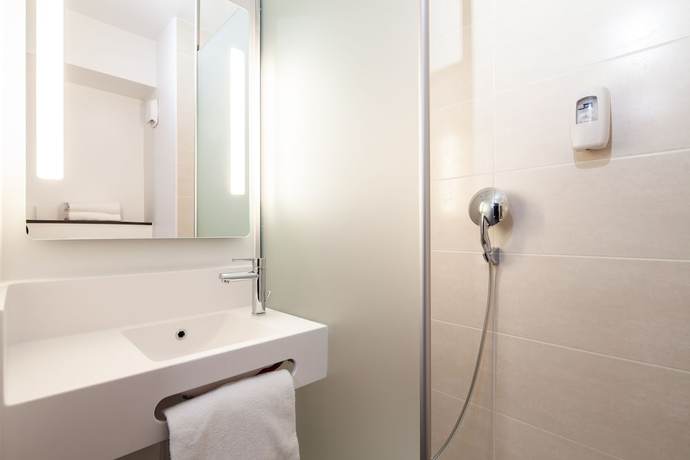 Imagen de la habitación del Hotel Bandb Dunkerque Centre Gare. Foto 8