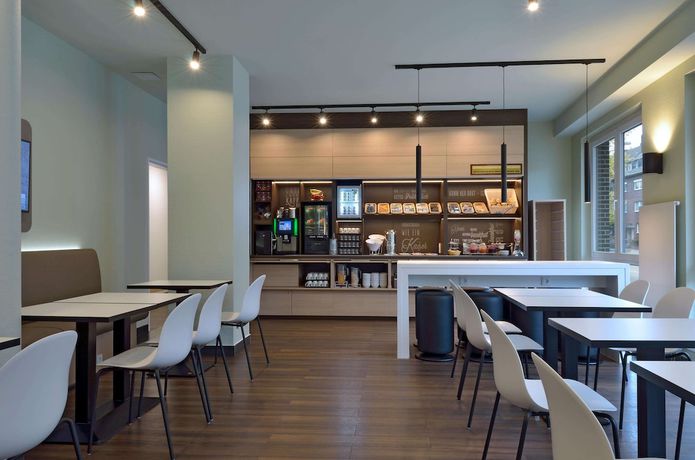 Imagen del bar/restaurante del Hotel Bandb Düsseldorf City-süd. Foto 2