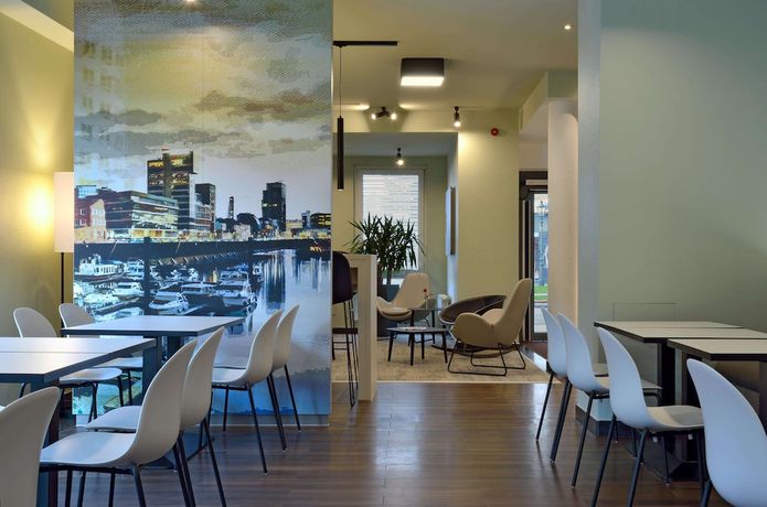 Imagen del bar/restaurante del Hotel Bandb Düsseldorf City-süd. Foto 4
