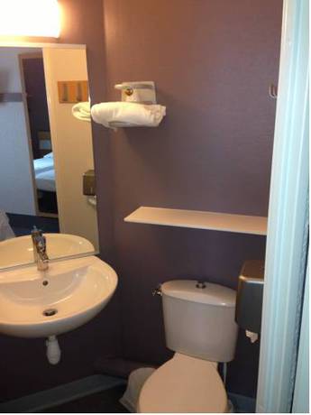 Imagen de la habitación del Hotel Bandb Lille Lezennes Stade Pierre Mauroy. Foto 8