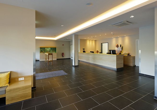 Imagen de los interiores del Hotel Bandb München-olympiapark. Foto 17