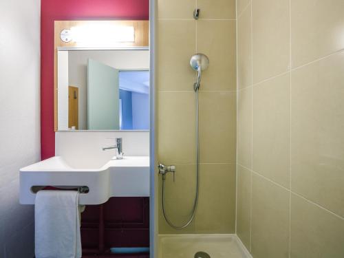 Imagen de la habitación del Hotel Bandb Nantes Centre. Foto 8