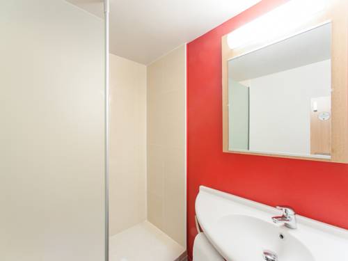 Imagen de la habitación del Hotel Bandb Nîmes Centre. Foto 8