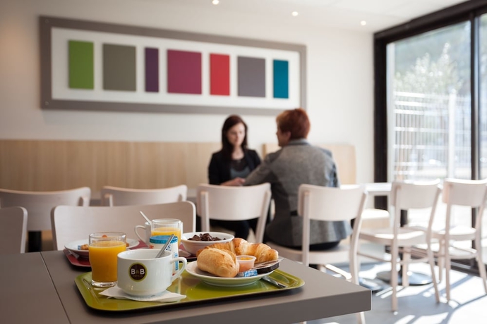 Imagen del bar/restaurante del Hotel Bandb Nîmes Ville Active. Foto 3