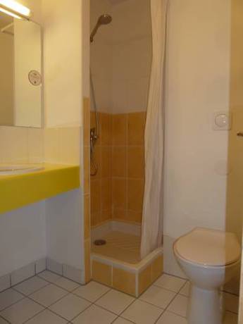 Imagen de la habitación del Hotel Bandb Pau Lescar. Foto 3