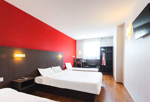 Imagen de la habitación del Hotel Bandb Pau Lescar. Foto 9