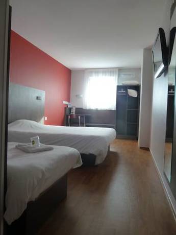 Imagen de la habitación del Hotel Bandb Pau Lescar. Foto 16