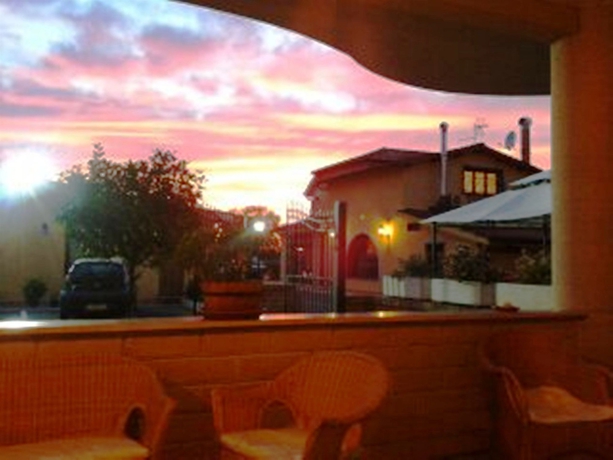 Imagen de los exteriores del Hotel Bandb Pomezia Cortese. Foto 13