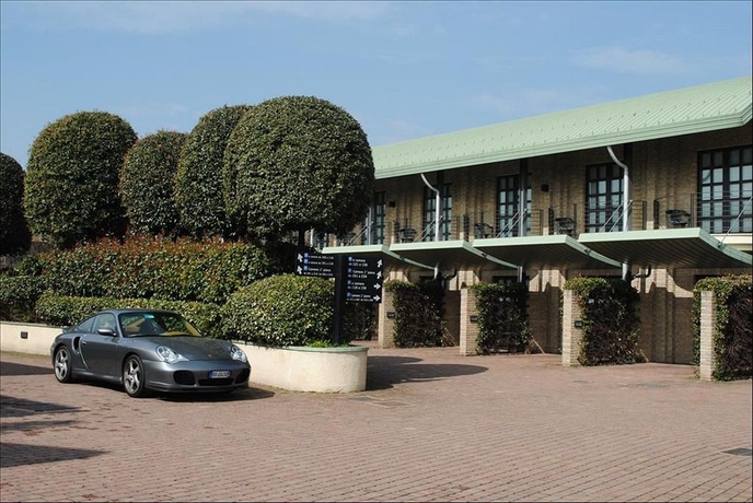 Imagen de los exteriores del Hotel Bandb Prestige Ornago. Foto 11