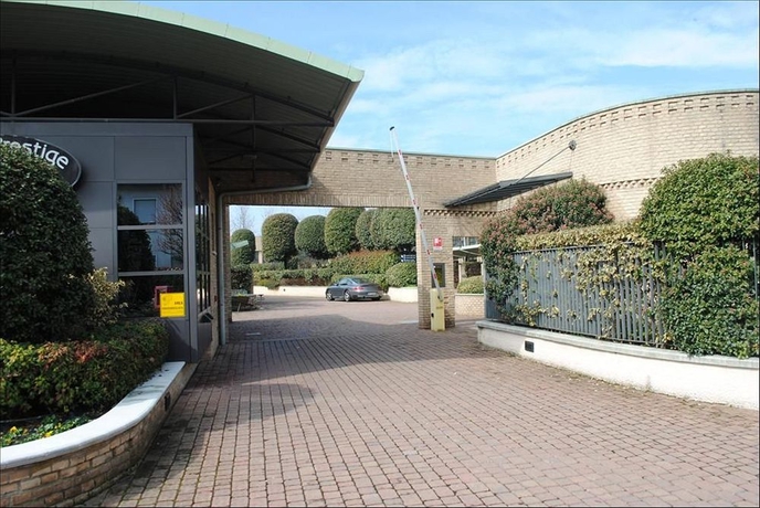 Imagen de los exteriores del Hotel Bandb Prestige Ornago. Foto 12