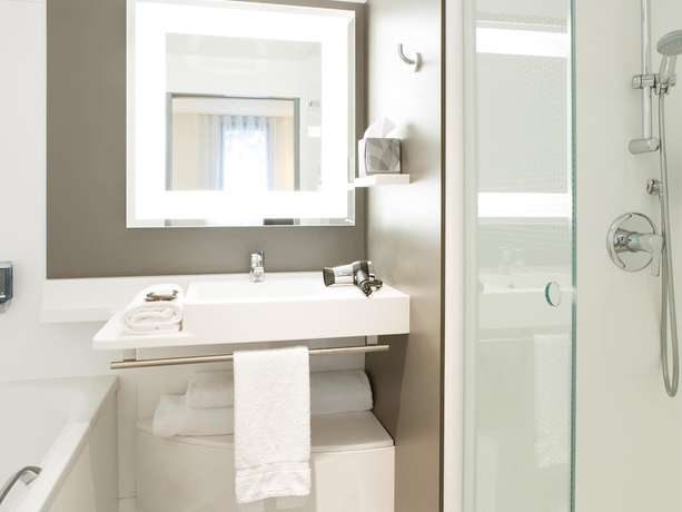 Imagen de la habitación del Hotel Bandb Rueil-malmaison Gare. Foto 15