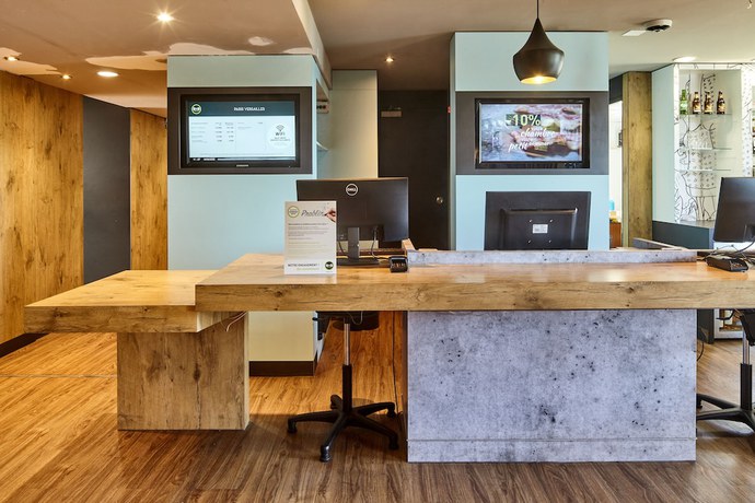 Imagen de los interiores del Hotel Bandb Versailles Le Chesnay. Foto 13