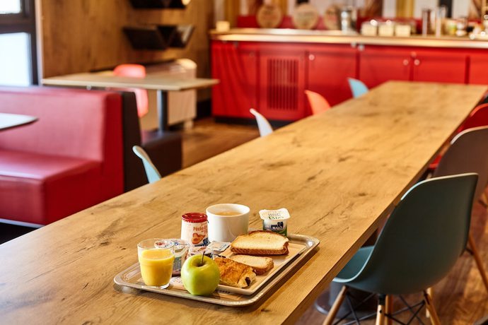 Imagen del bar/restaurante del Hotel Bandb Versailles Le Chesnay. Foto 4